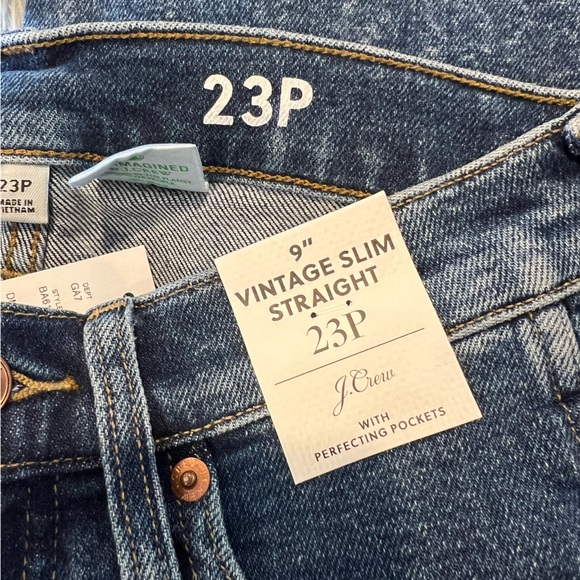 J. Crew Petite 9" Vintage Slim Straight Jean in Catskill Wash (23P) - Picture 10 of 12